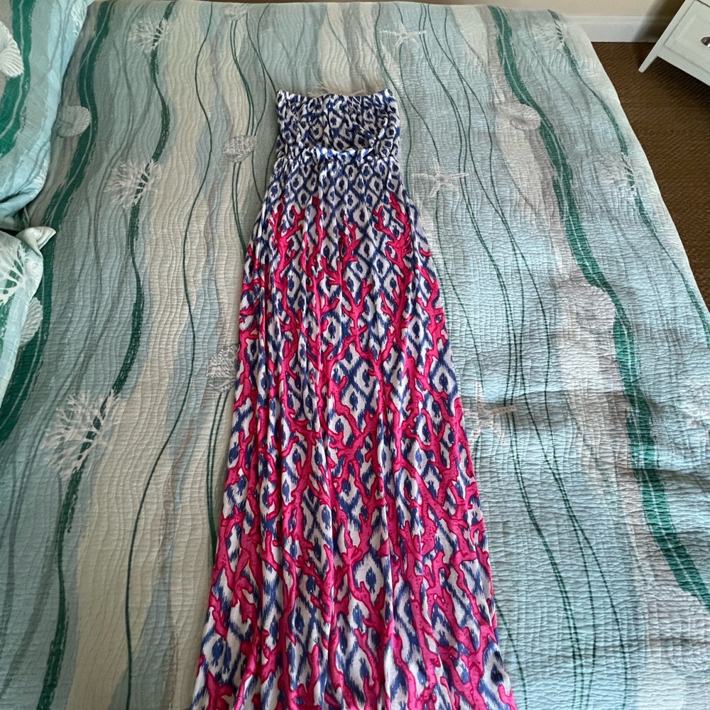 Lilly Pulitzer strapless dress.